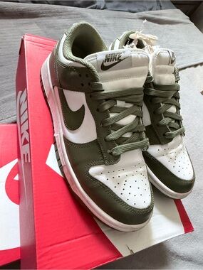Nike Low-Top Sneakers in Olive Green and White